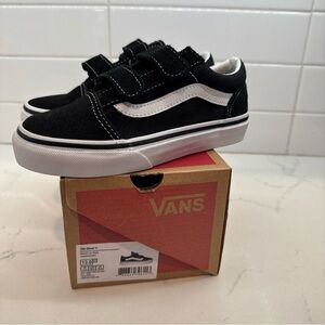 Vans Old Skool V Black and White Velcro Shoes boys skate sneakers